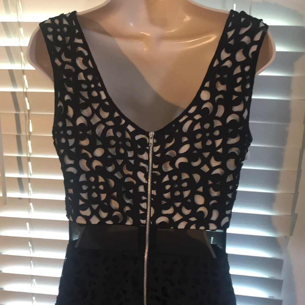 Xscape Black Lace Maxi Gown - Picture 6 of 8